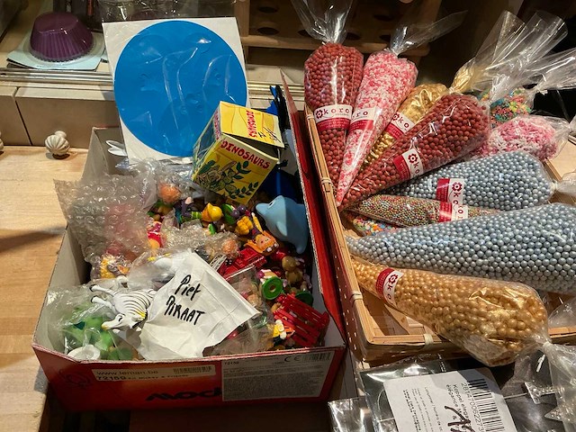 Partij decoratie en verpakking - afbeelding 12 van  28