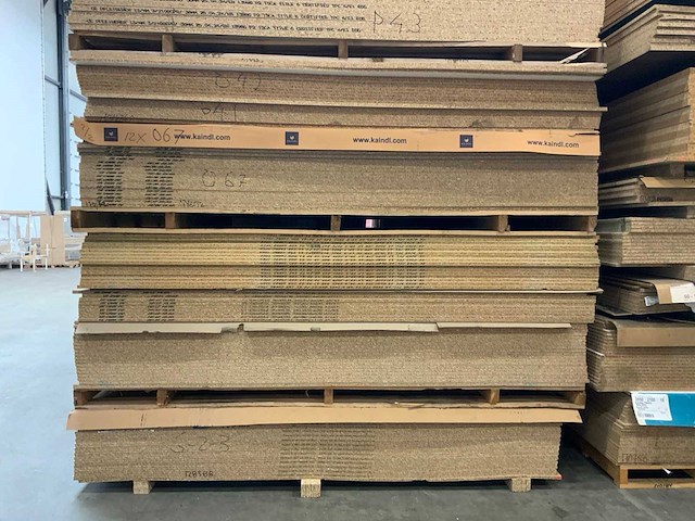 Partij decoratie spaanplaten 22m³ - afbeelding 1 van  1
