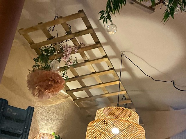 Partij decoratiemateriaal - afbeelding 2 van  9