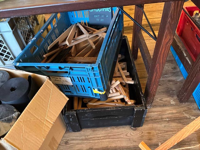 Partij decoratiemateriaal - afbeelding 12 van  21