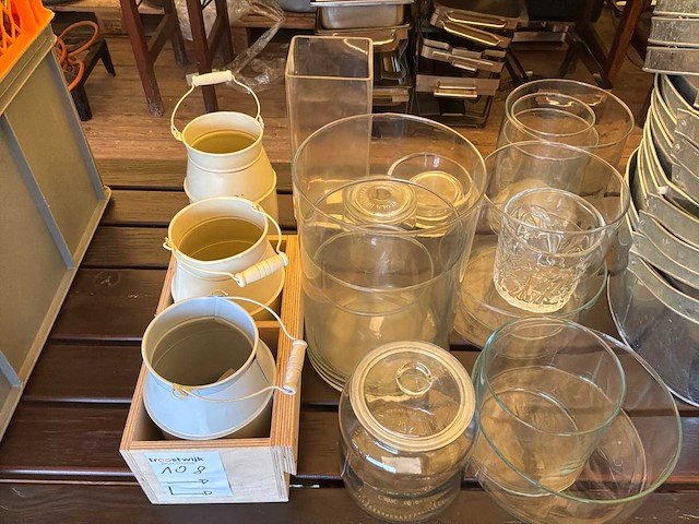 Partij decoratiemateriaal - afbeelding 18 van  21