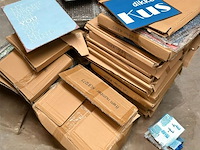 Partij decoratieve metalen bordjes (ca 1100) - afbeelding 1 van  2