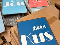 Partij decoratieve metalen bordjes (ca 1100) - afbeelding 2 van  2