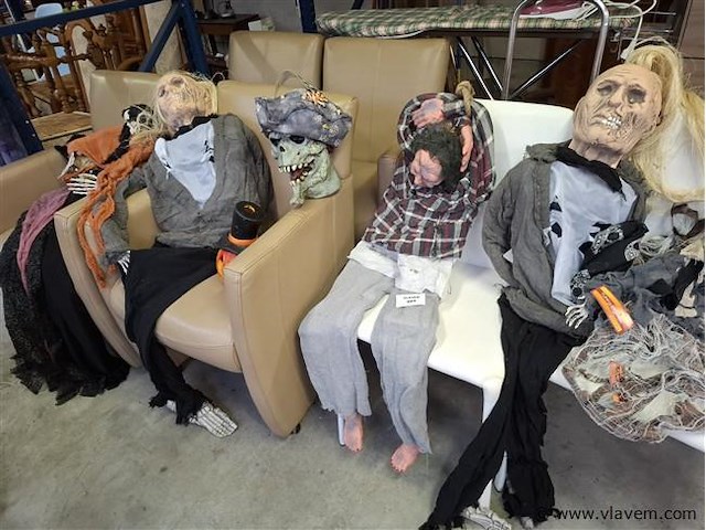 Partij decoratieve poppen - afbeelding 1 van  4