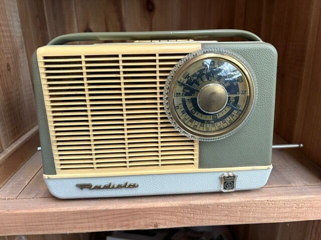 Partij decoratieve retro radio's (6) - afbeelding 1 van  6