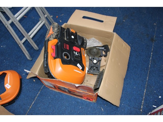 Partij defecte robotmaaiers - afbeelding 4 van  11