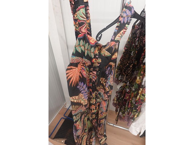 Partij designer kledij oa off white hemd - alice & olivia kleed - sandro - farm rio - afbeelding 4 van  13