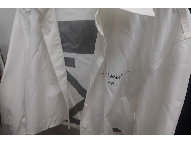 Partij designer kledij oa off white hemd - alice & olivia kleed - sandro - farm rio - afbeelding 6 van  13