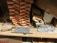 Partij deurbeslag en diversen - afbeelding 19 van  35