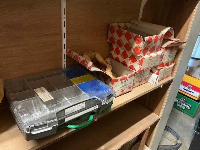 Partij deurbeslag en diversen - afbeelding 30 van  35