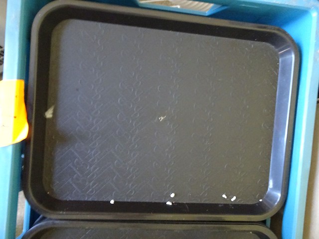 Partij dienbladen + antibacteriële handzeep - afbeelding 3 van  4