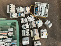 Partij differentieel schakelaars - afbeelding 4 van  4