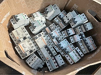 Partij differentieel schakelaars - afbeelding 1 van  3