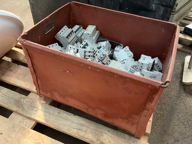 Partij differentieel schakelaars - afbeelding 2 van  3