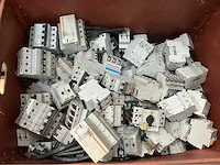 Partij differentieel schakelaars - afbeelding 3 van  3