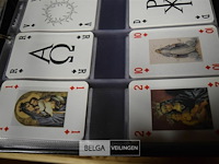 Partij div 18+ speelkaarten en voetbalkaarten - afbeelding 1 van  5