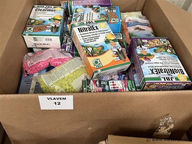 Partij div. aquarium toebehoren en zaadjes - afbeelding 1 van  4