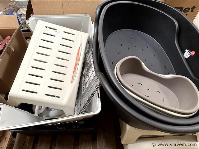 Partij div. bedden en manden voor huisdieren - afbeelding 1 van  3