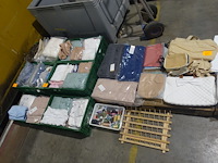 Partij div blanco baby artikelen - afbeelding 1 van  24