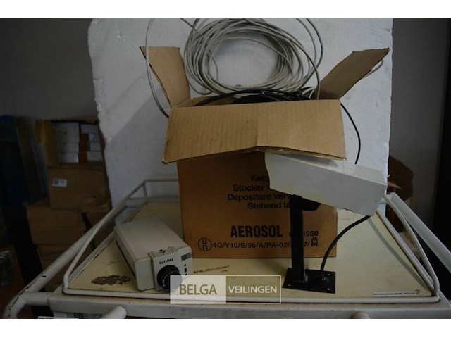 Partij div camera en kabels - afbeelding 1 van  6