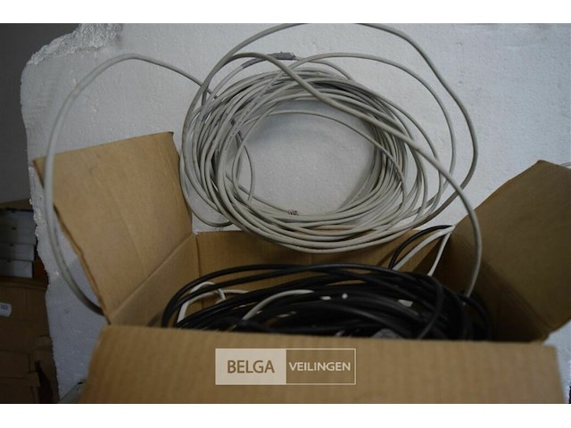 Partij div camera en kabels - afbeelding 4 van  6