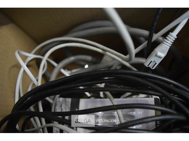 Partij div camera en kabels - afbeelding 5 van  6