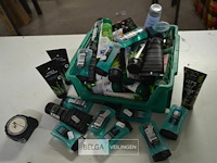 Partij div. douchegel en handcreme - afbeelding 1 van  3