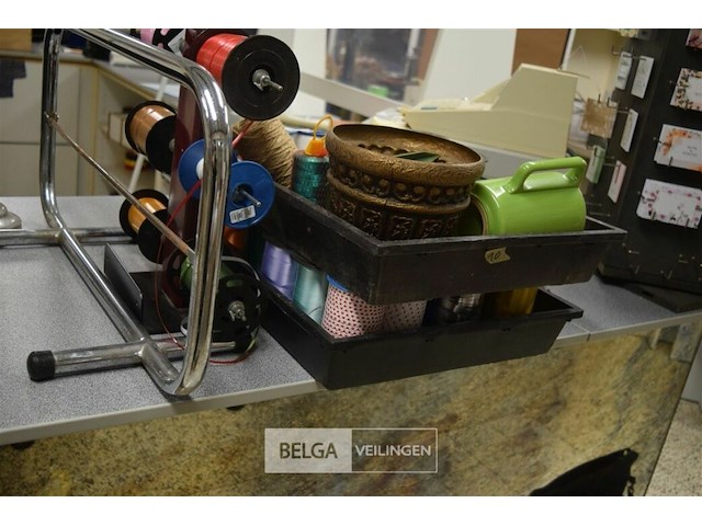 Partij div inpaklint en papierhouder - afbeelding 4 van  5