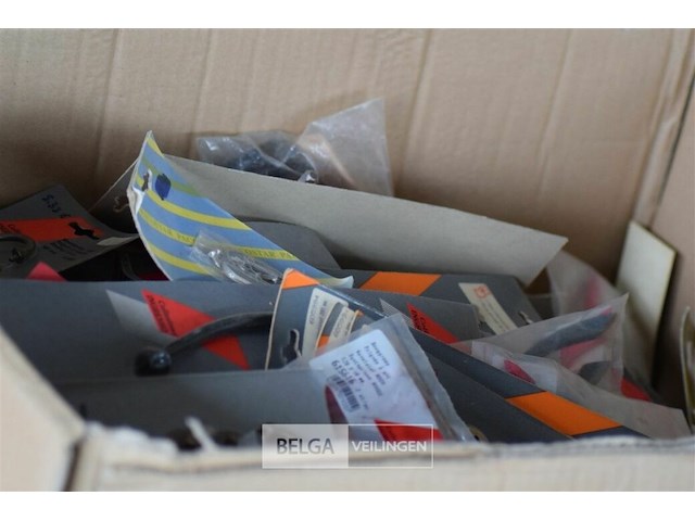 Partij div kastklinken en handvatjes - afbeelding 4 van  9