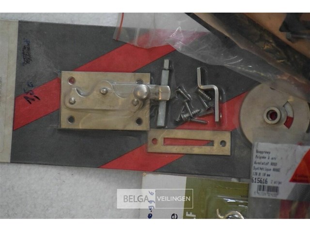 Partij div kastklinken en handvatjes - afbeelding 6 van  9