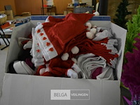 Partij div kerstmutsen ± 200 st - afbeelding 1 van  6
