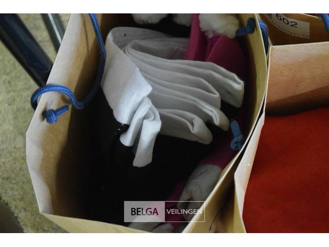 Partij div kerstmutsen ± 200 st - afbeelding 2 van  6