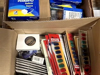 Partij div. klein kantoormateriaal, wo. magneetjes - afbeelding 2 van  3