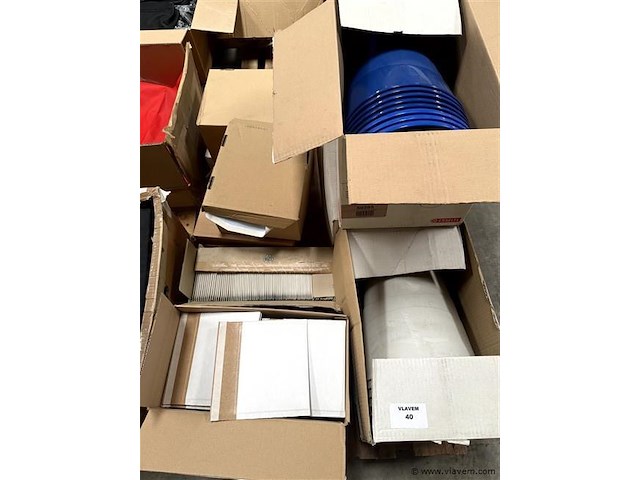 Partij div. klein kantoormateriaal, wo. papierbakjes enz. - afbeelding 1 van  2