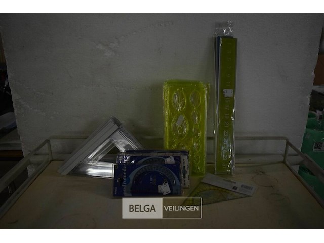 Partij div latten - afbeelding 1 van  4