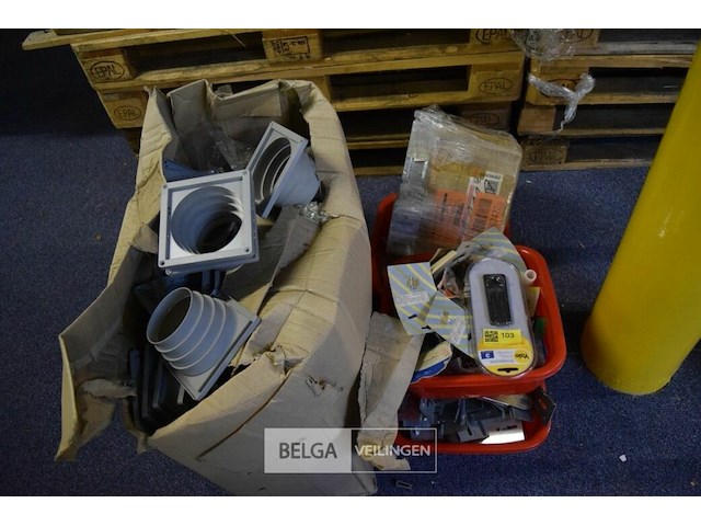 Partij div materialen - afbeelding 1 van  3