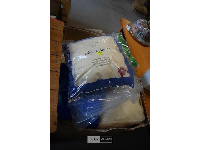 Partij div modellen sierkussens - afbeelding 1 van  5