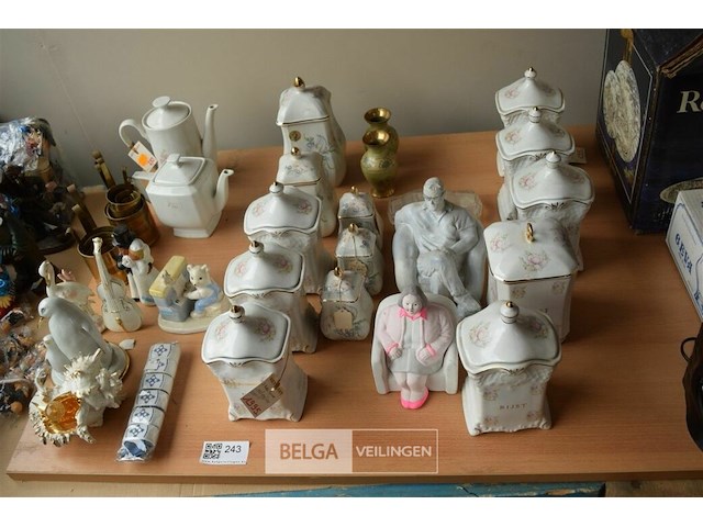 Partij div porselijnen bewaarpotten en div - afbeelding 1 van  4