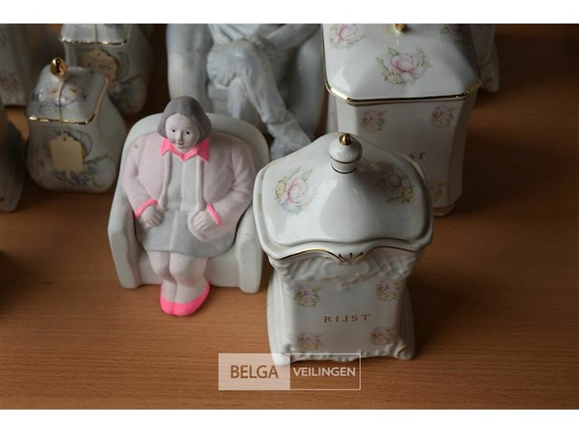 Partij div porselijnen bewaarpotten en div - afbeelding 2 van  4