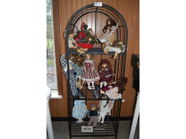 Partij div porselijnen poppen - afbeelding 1 van  5