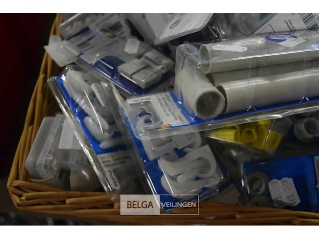 Partij div pvc en elektromaterialen - afbeelding 2 van  6