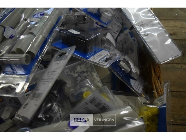 Partij div pvc en elektromaterialen - afbeelding 4 van  6