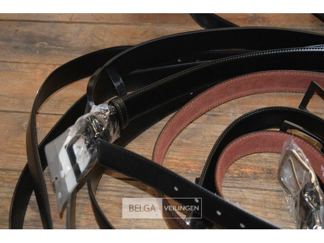 Partij div. riemen - afbeelding 2 van  3