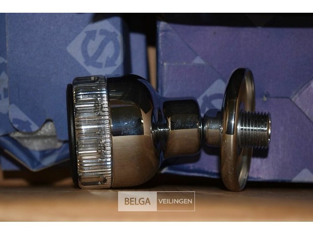 Partij div sanitair retro materialen - afbeelding 2 van  4