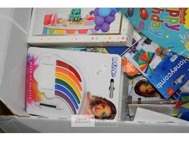 Partij div slingers, ballonen, feestartikelen - afbeelding 2 van  6