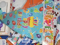 Partij div slingers, ballonen, feestartikelen - afbeelding 4 van  6