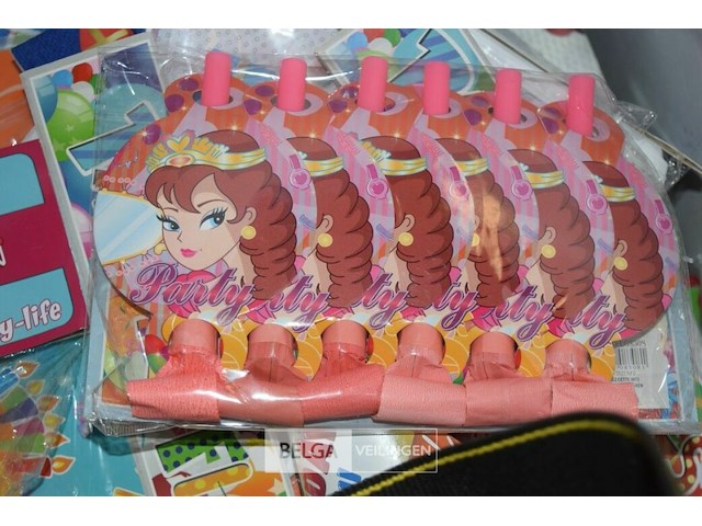 Partij div slingers, ballonen, feestartikelen - afbeelding 5 van  6