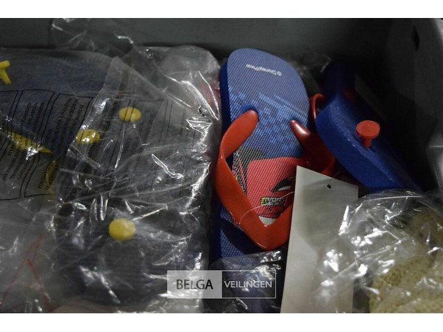 Partij div slippers - afbeelding 2 van  4