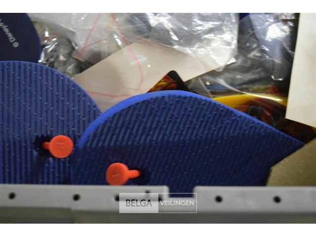 Partij div slippers - afbeelding 3 van  4