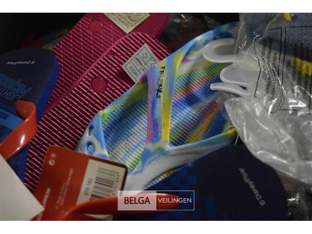 Partij div slippers - afbeelding 4 van  4